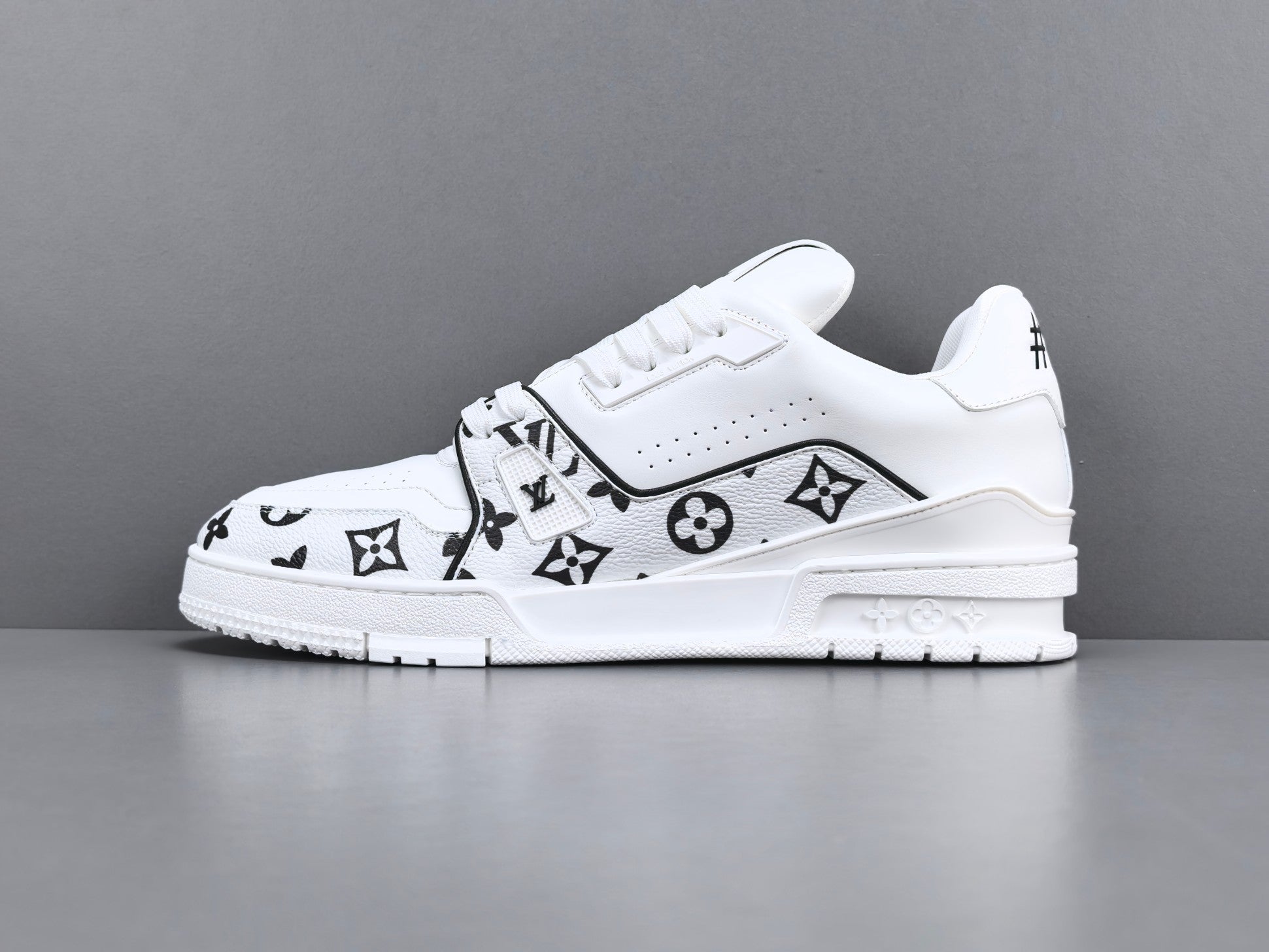 Lv Trainer