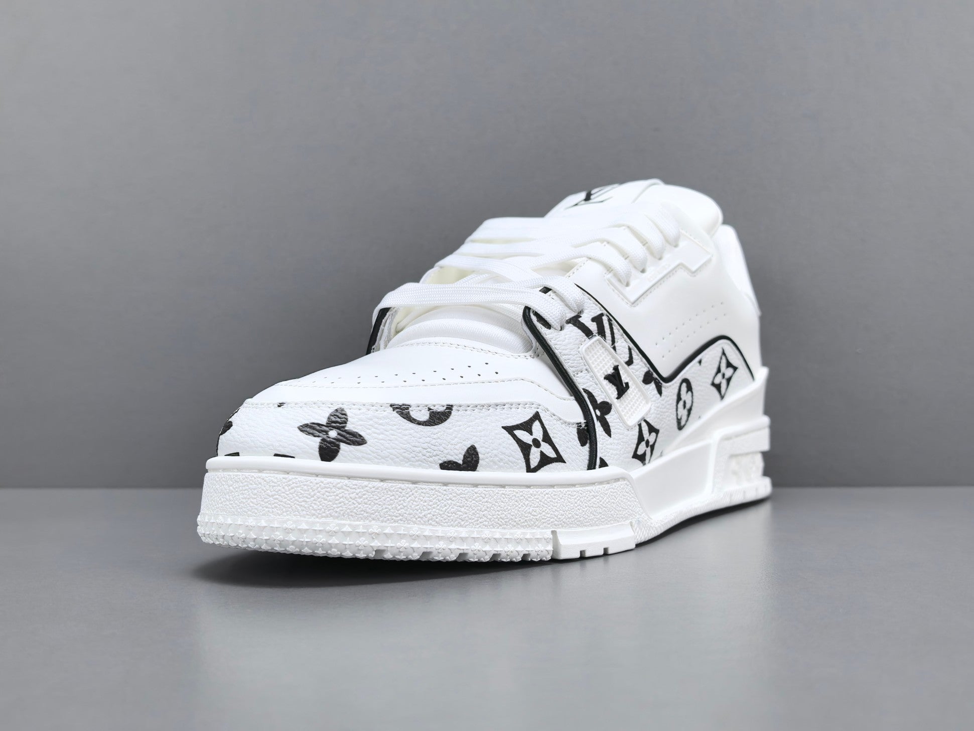 Lv Trainer
