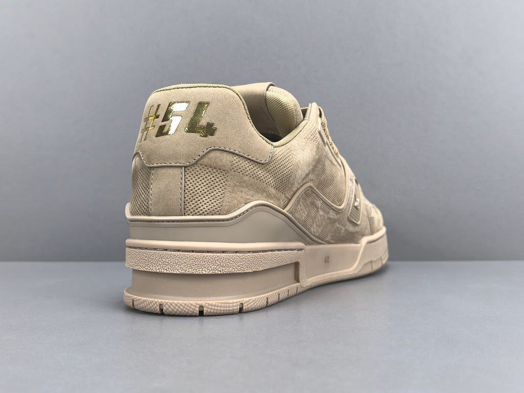 Lv Trainer