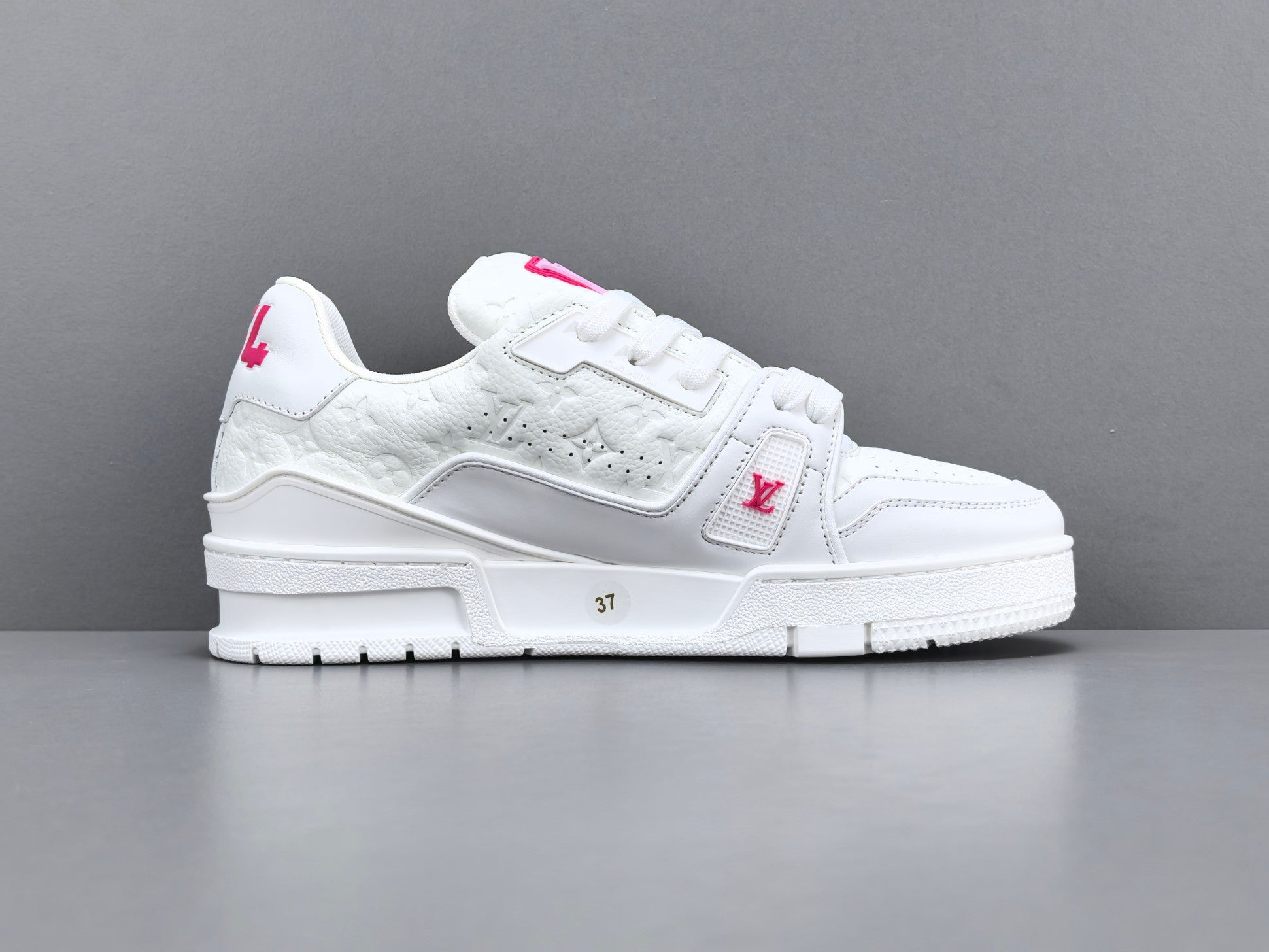 Lv Trainer