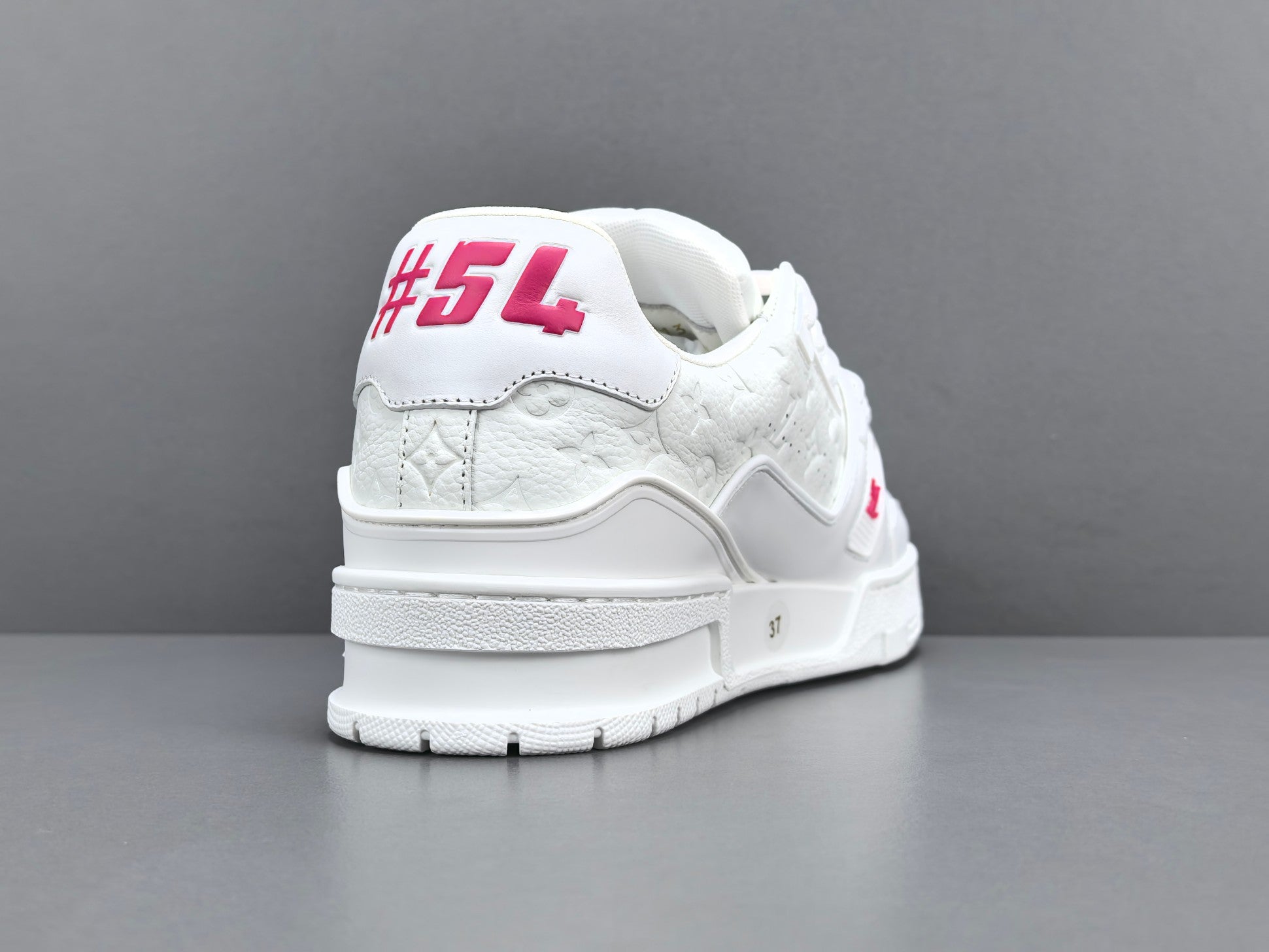 Lv Trainer