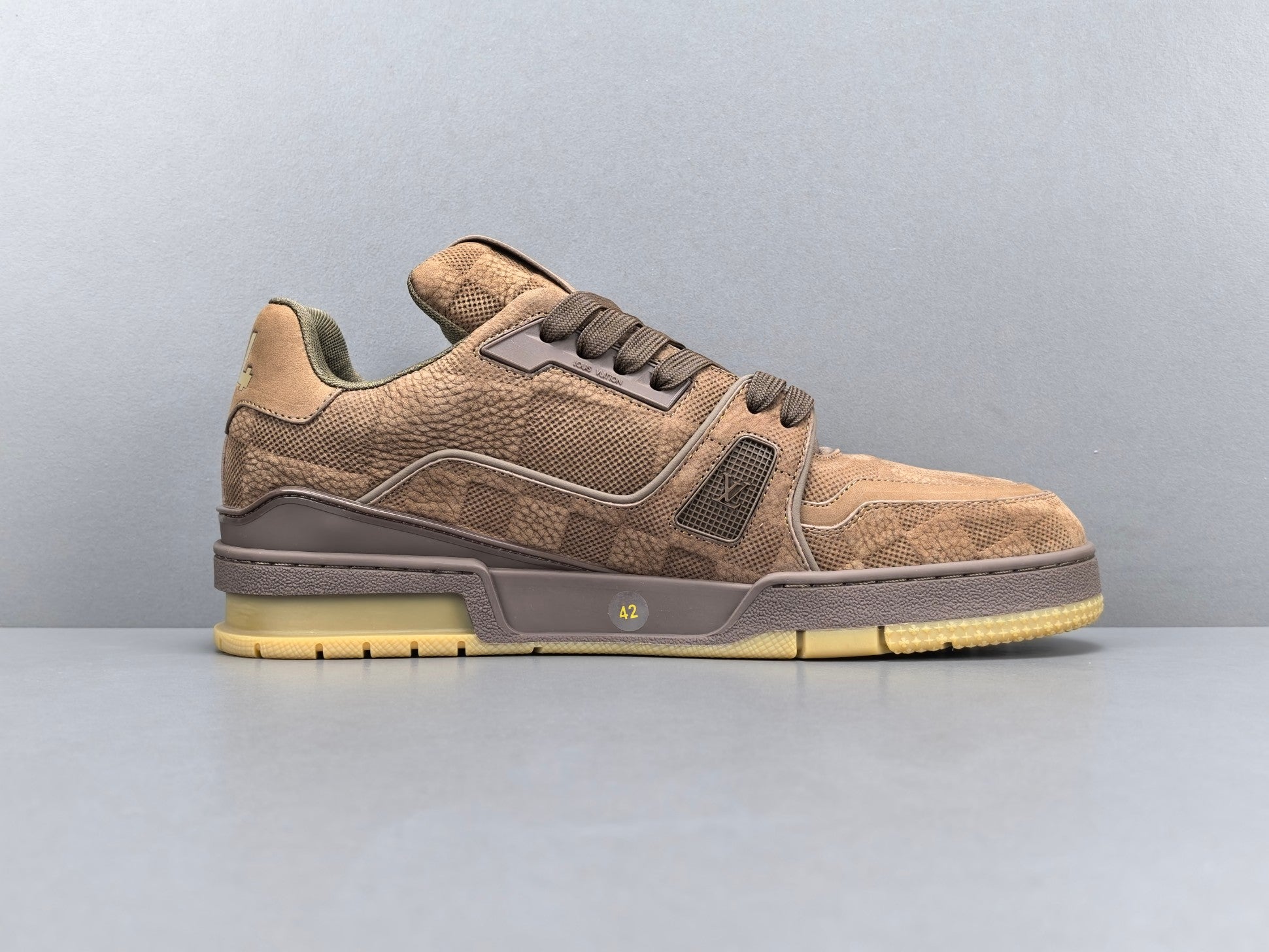 Lv Trainer