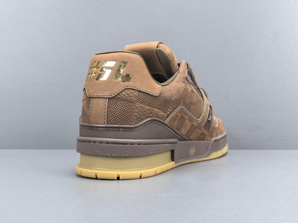 Lv Trainer