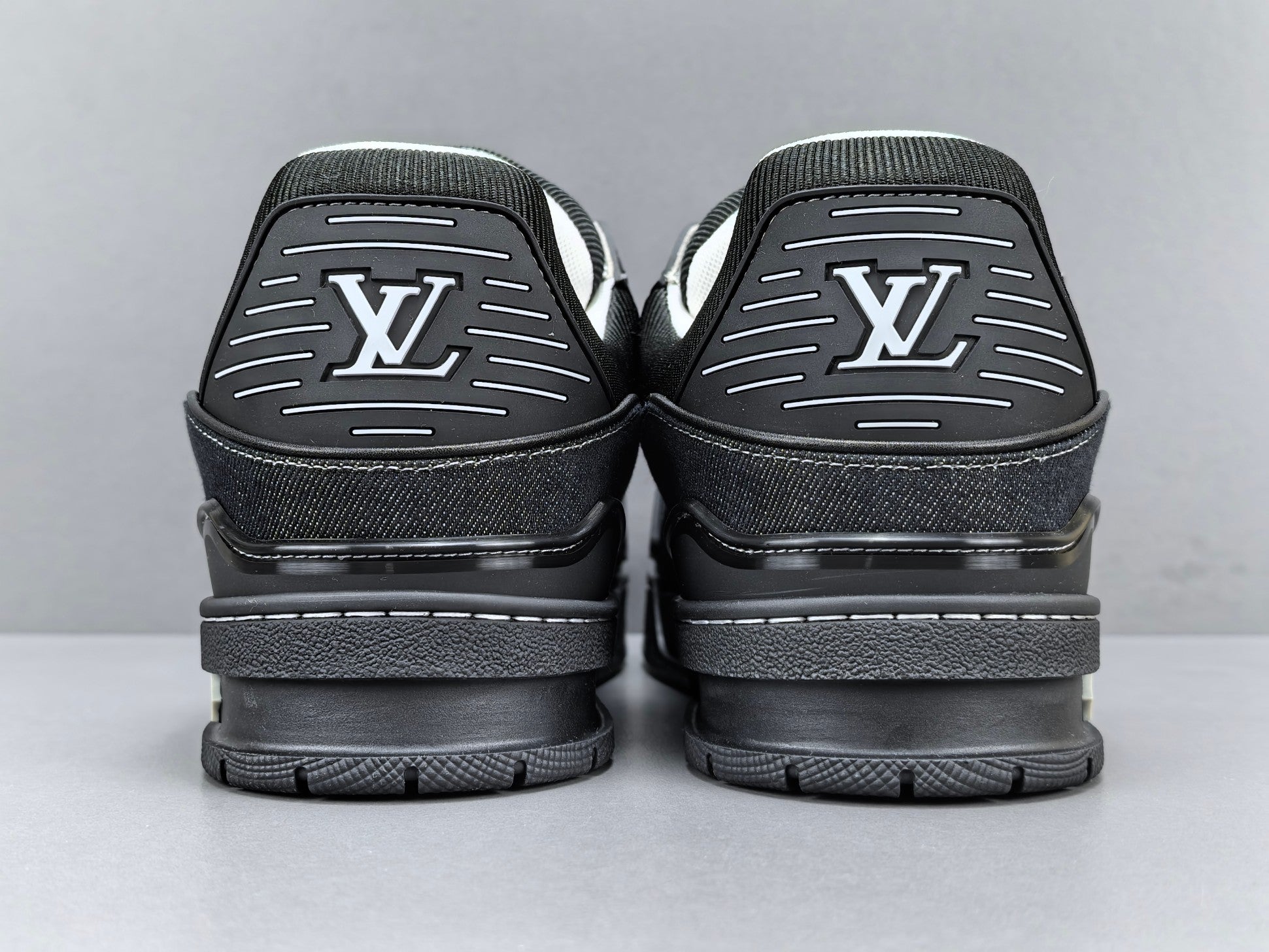 Lv Trainer