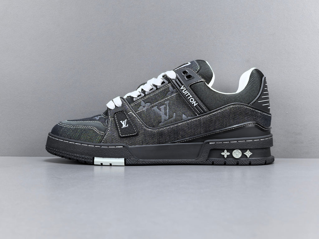 Lv Trainer