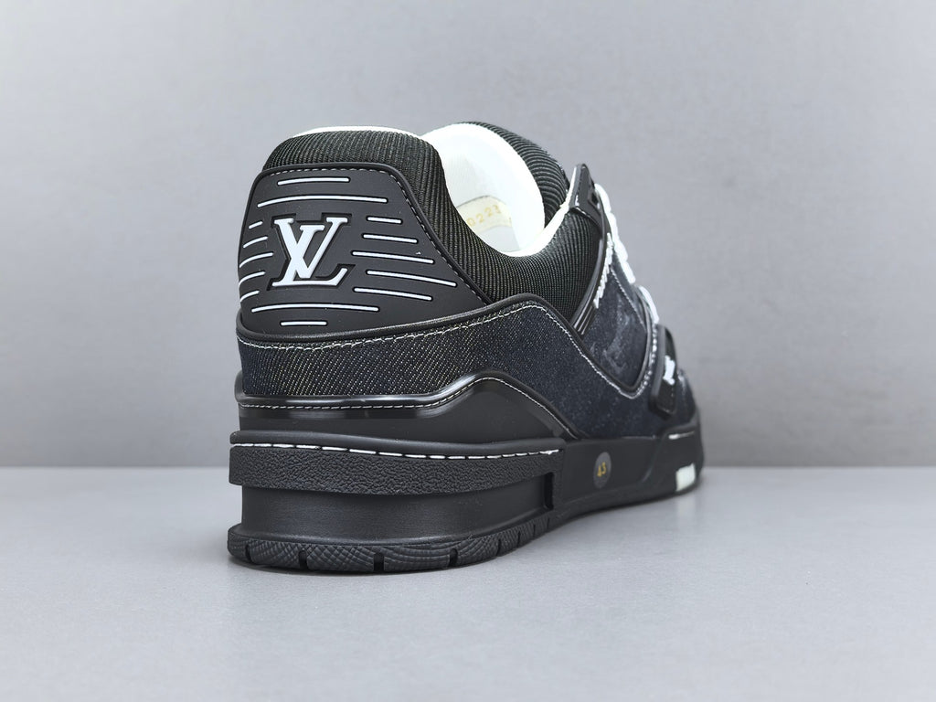 Lv Trainer