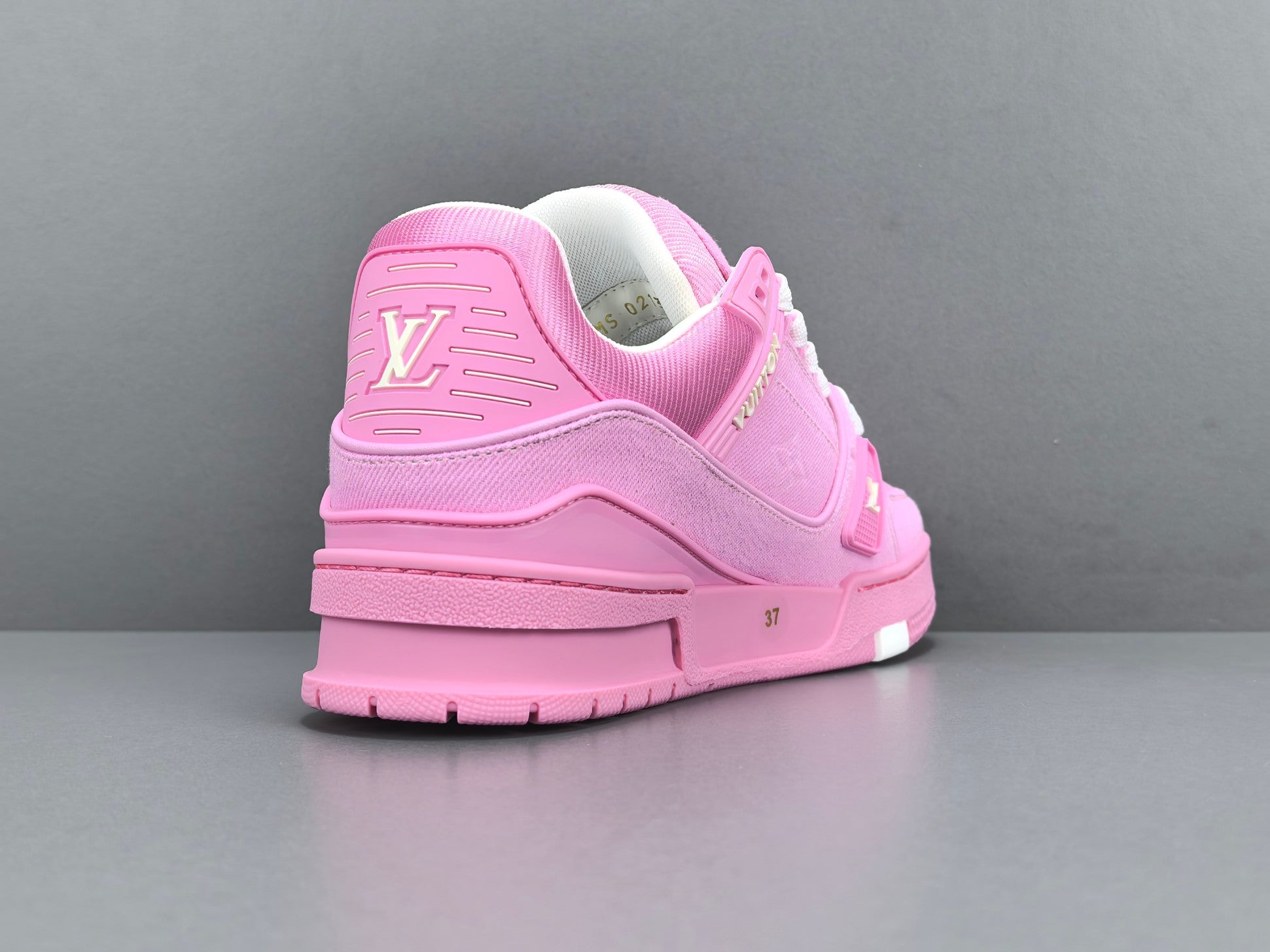 Lv Trainer