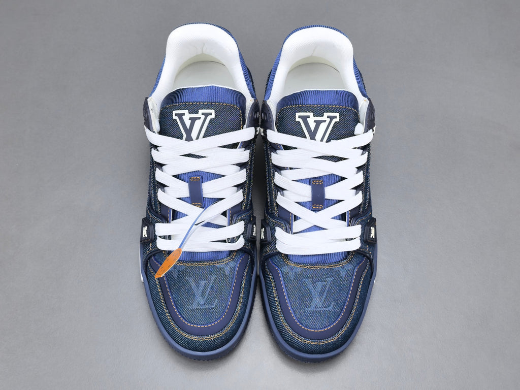 Lv Trainer