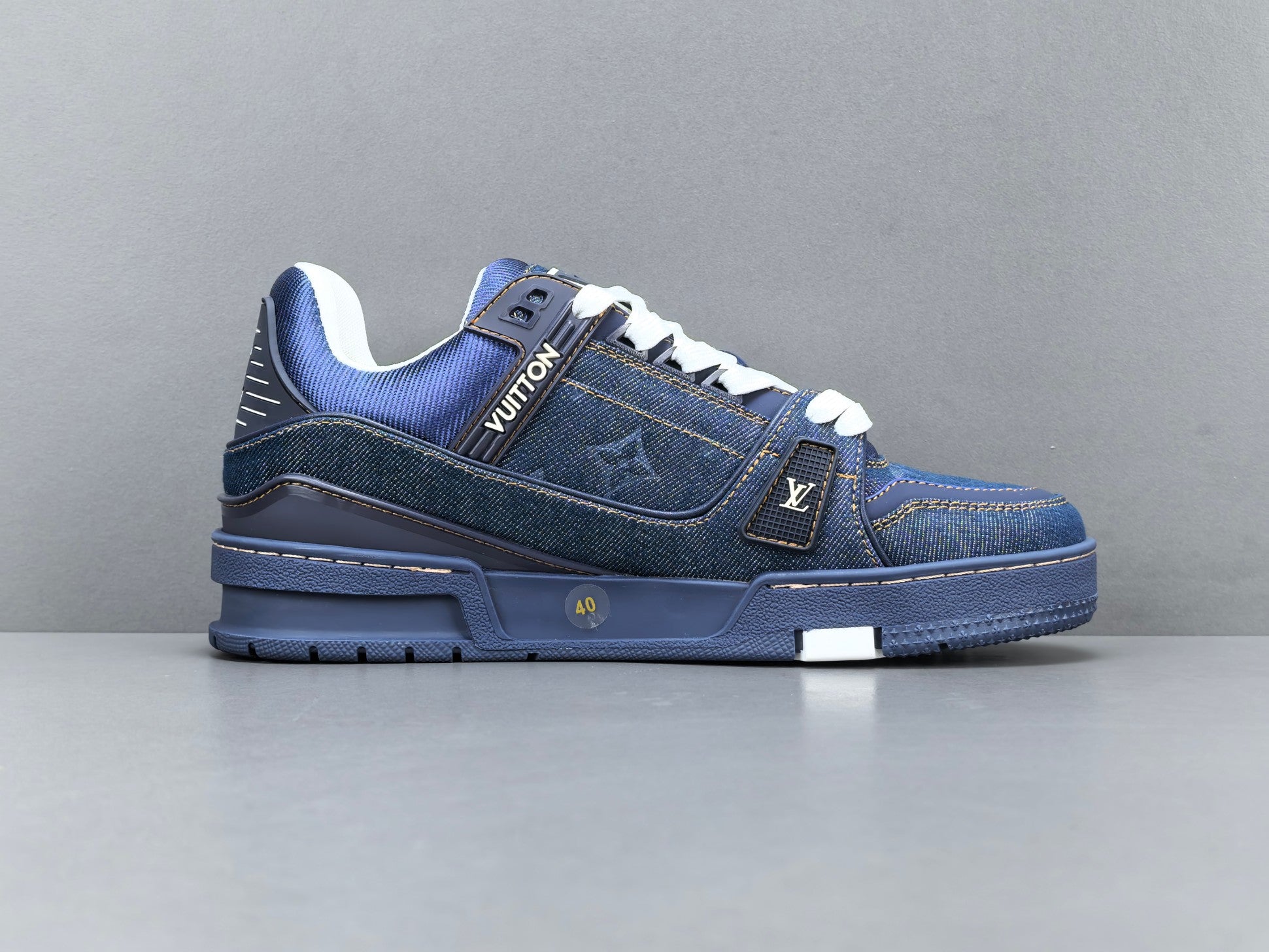 Lv Trainer