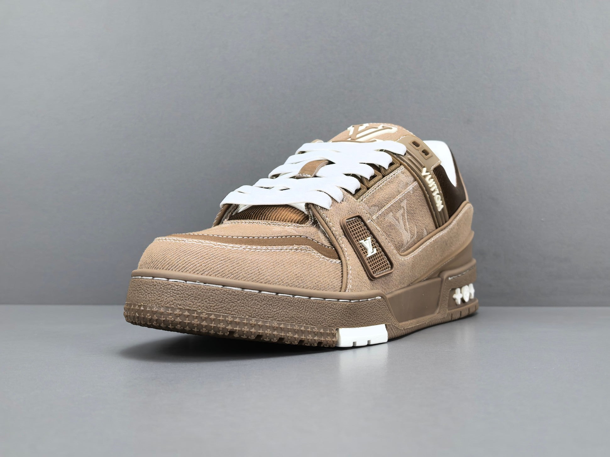 Lv Trainer