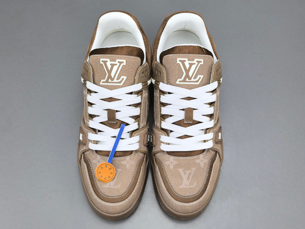 Lv Trainer
