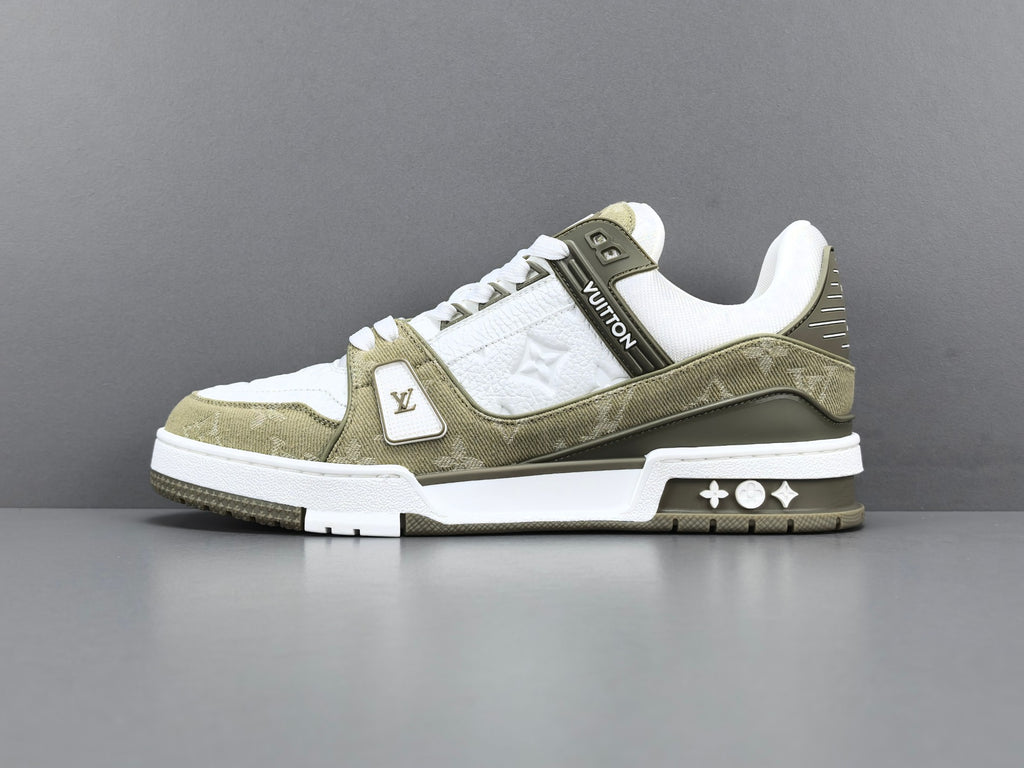 Lv Trainer