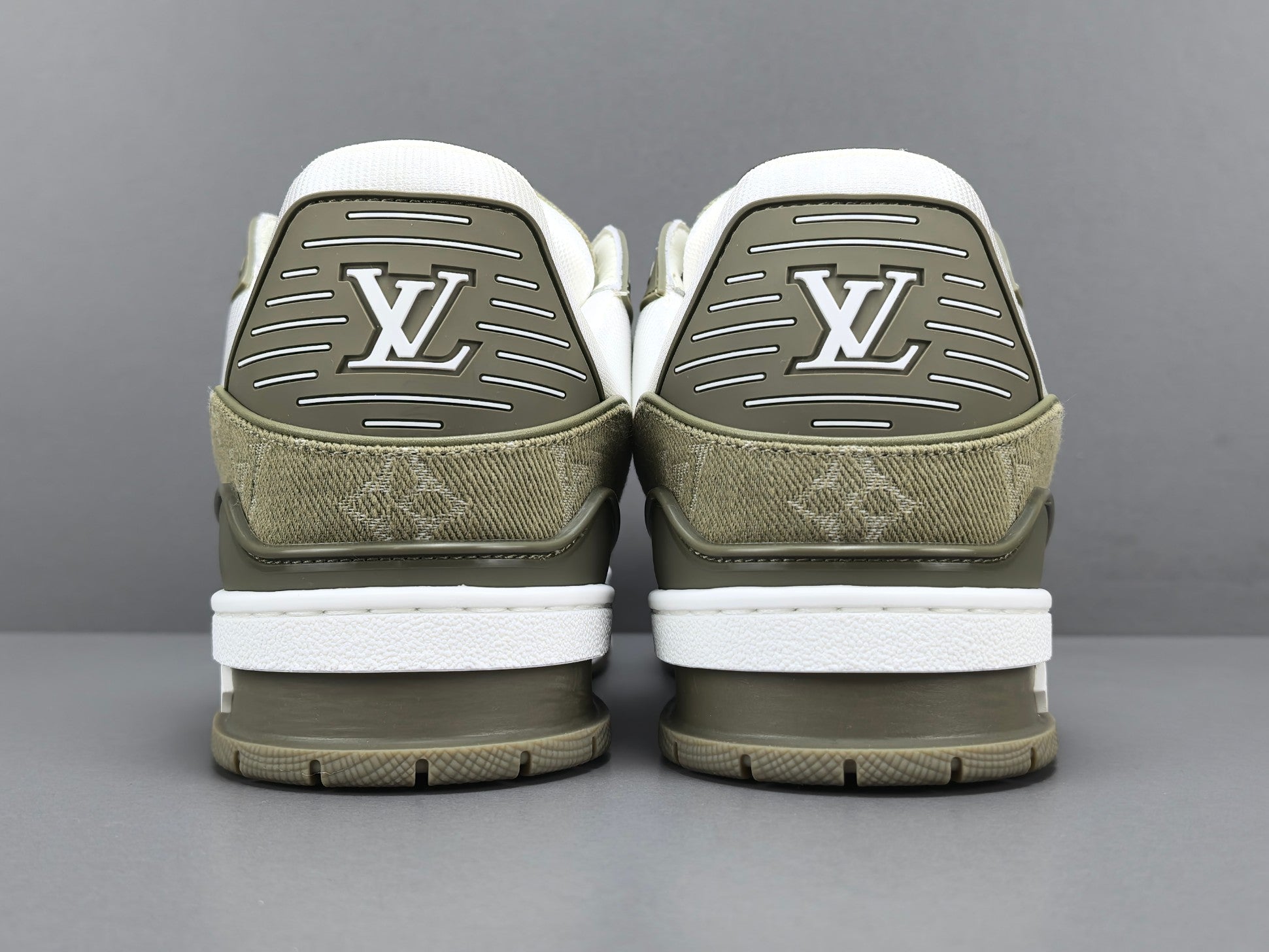 Lv Trainer