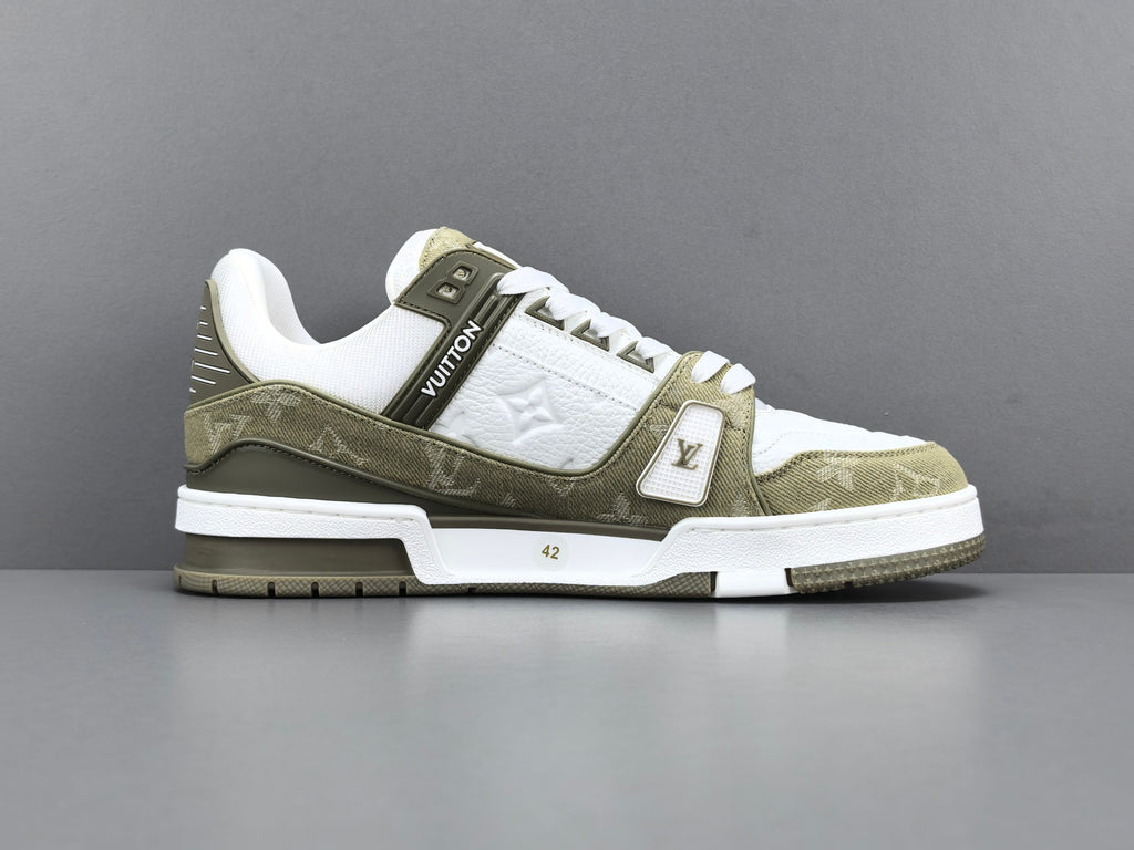 Lv Trainer