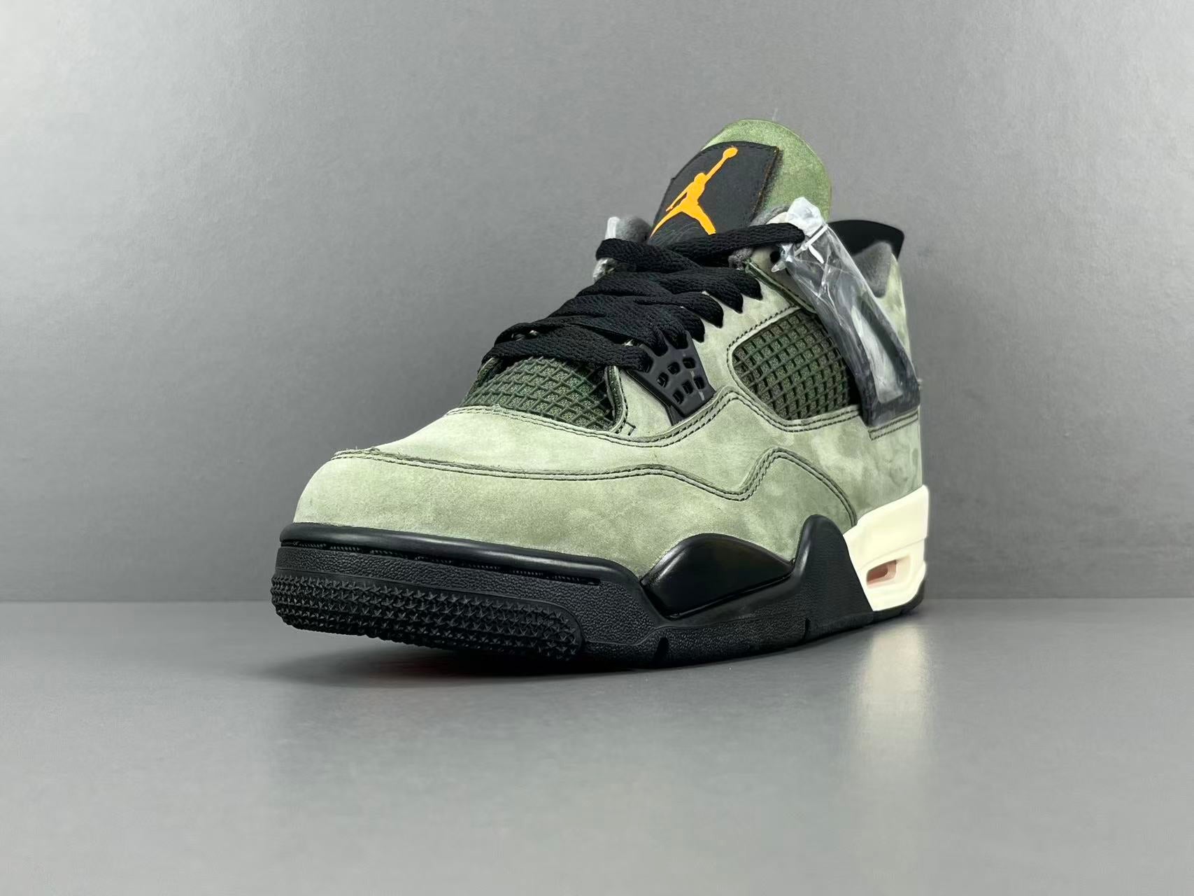UNDEFEATED x Jordan Air Jordan 4