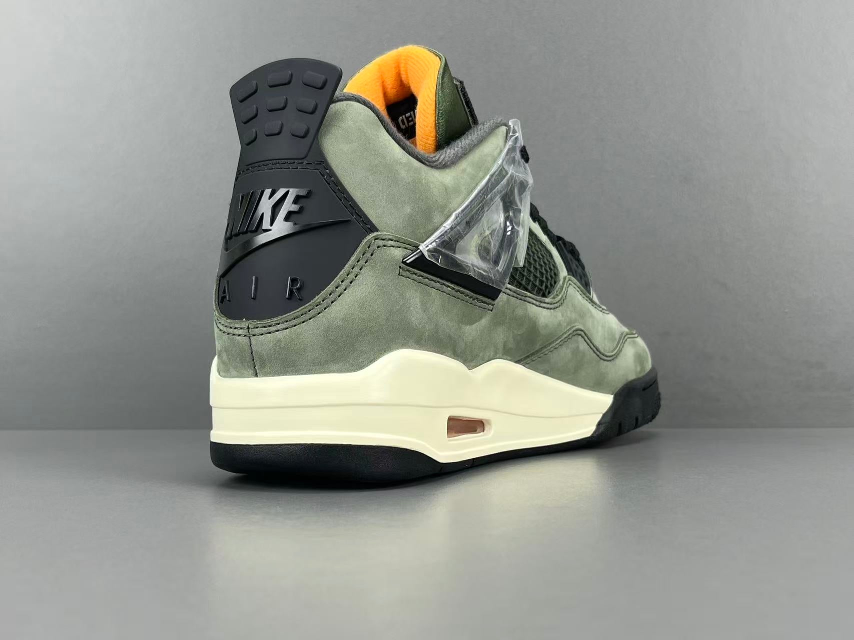 UNDEFEATED x Jordan Air Jordan 4