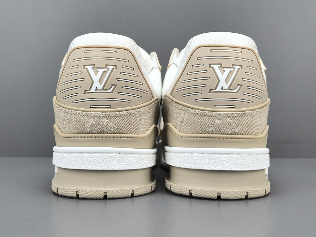 Lv Trainer