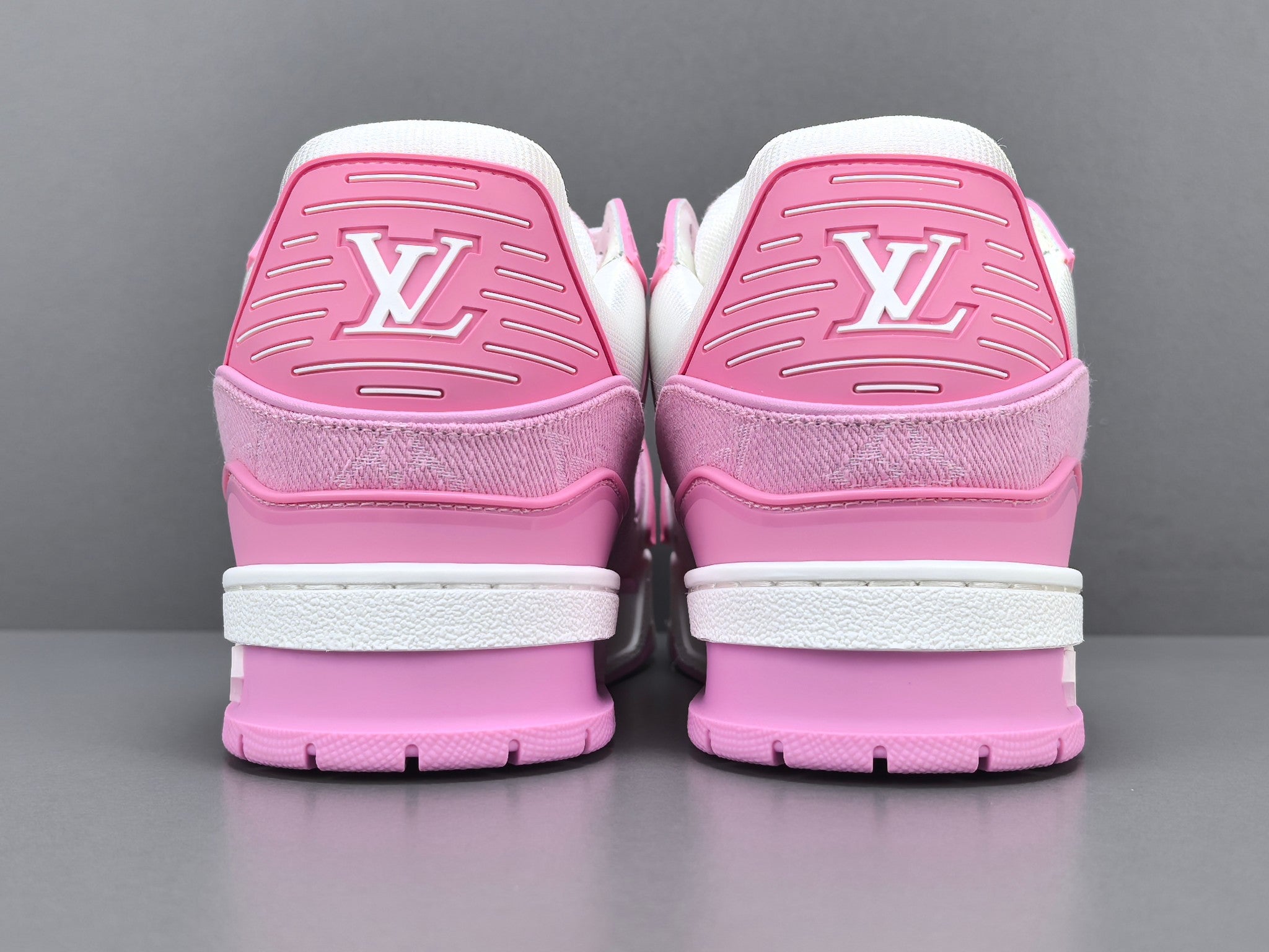 Lv Trainer