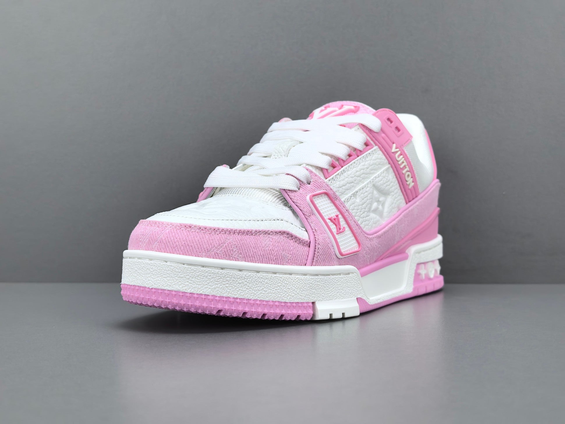 Lv Trainer