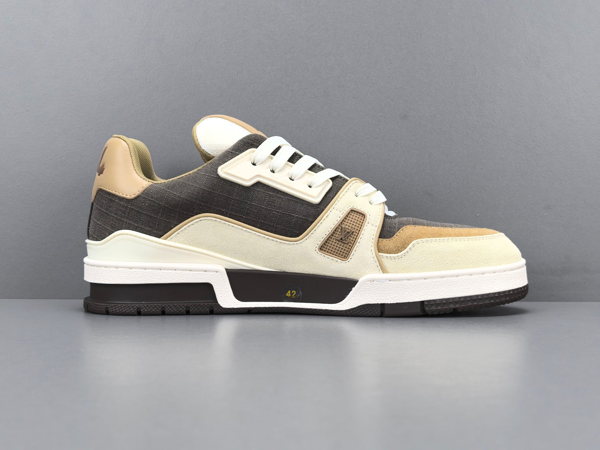 Lv Trainer