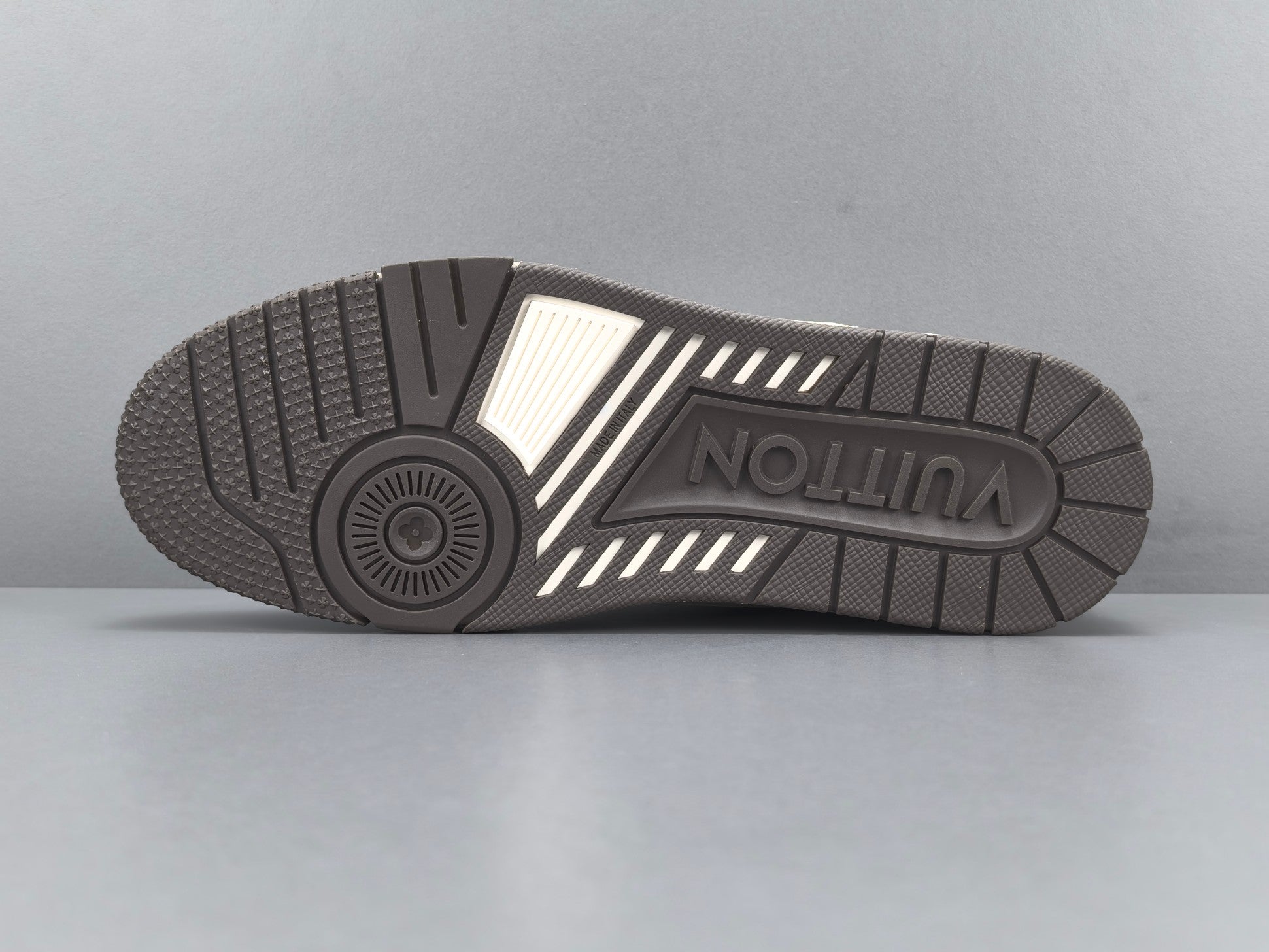 Lv Trainer
