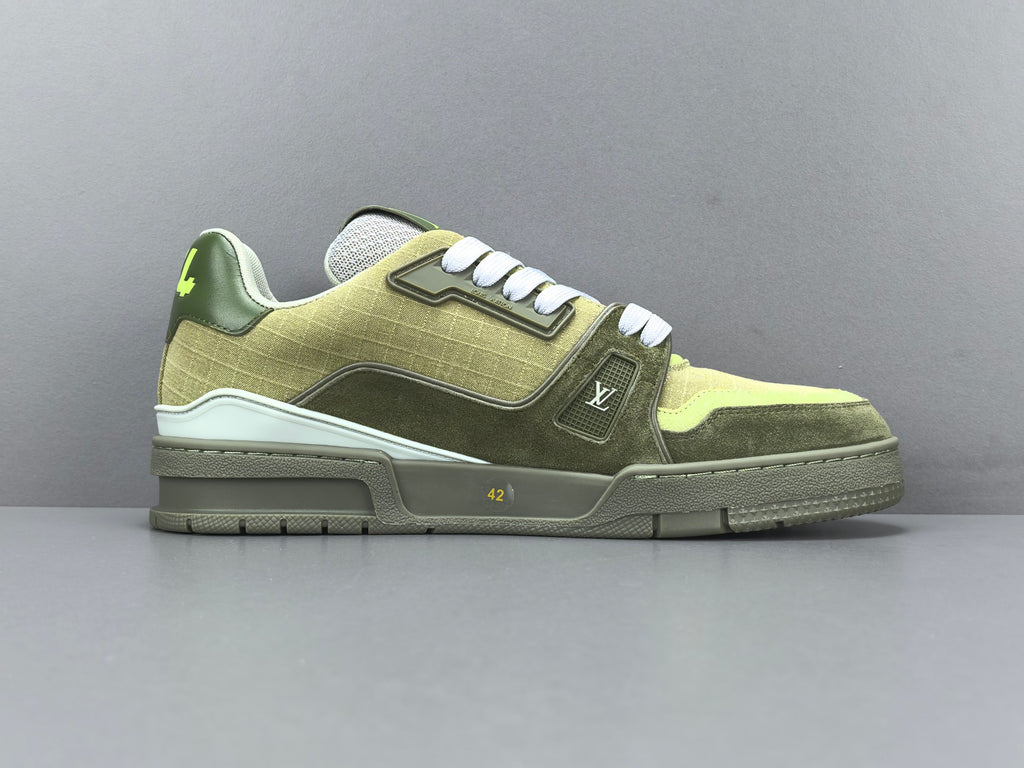 Lv Trainer