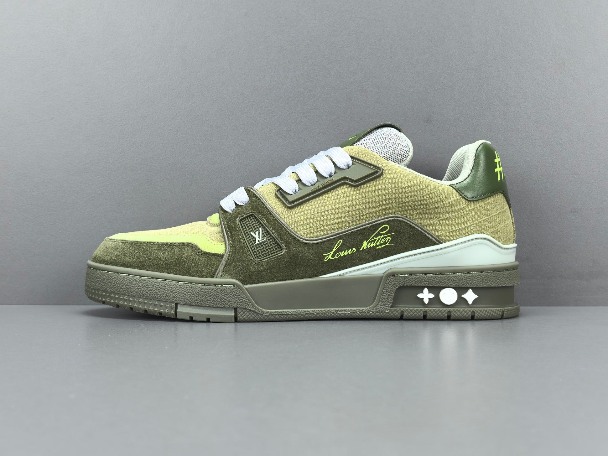 Lv Trainer