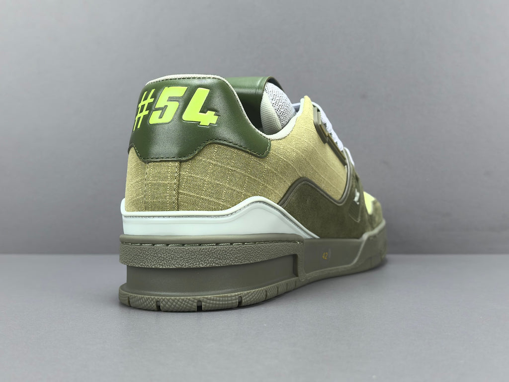 Lv Trainer
