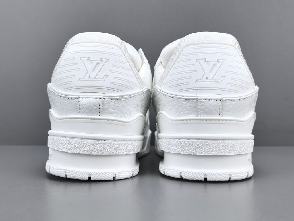 Lv Trainer