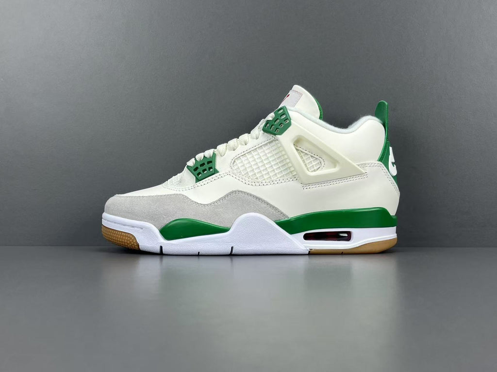 Nike SB x Jordan Air Jordan 4 "Pine Green"