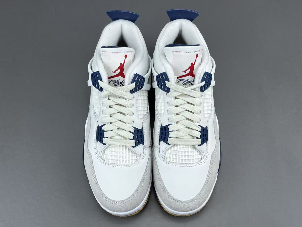 Nike SB x Jordan Air Jordan 4 "Navy"