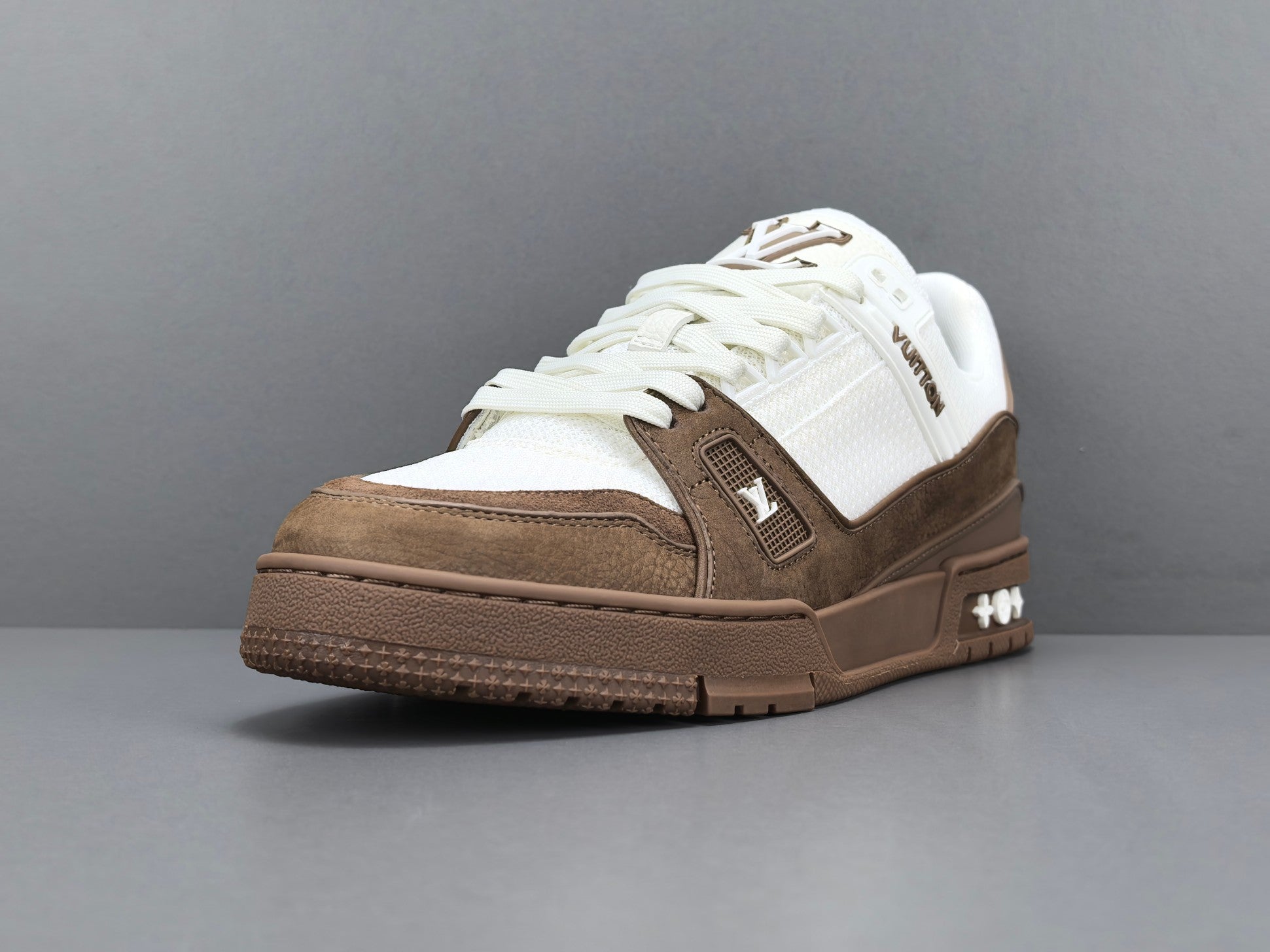 Lv Trainer
