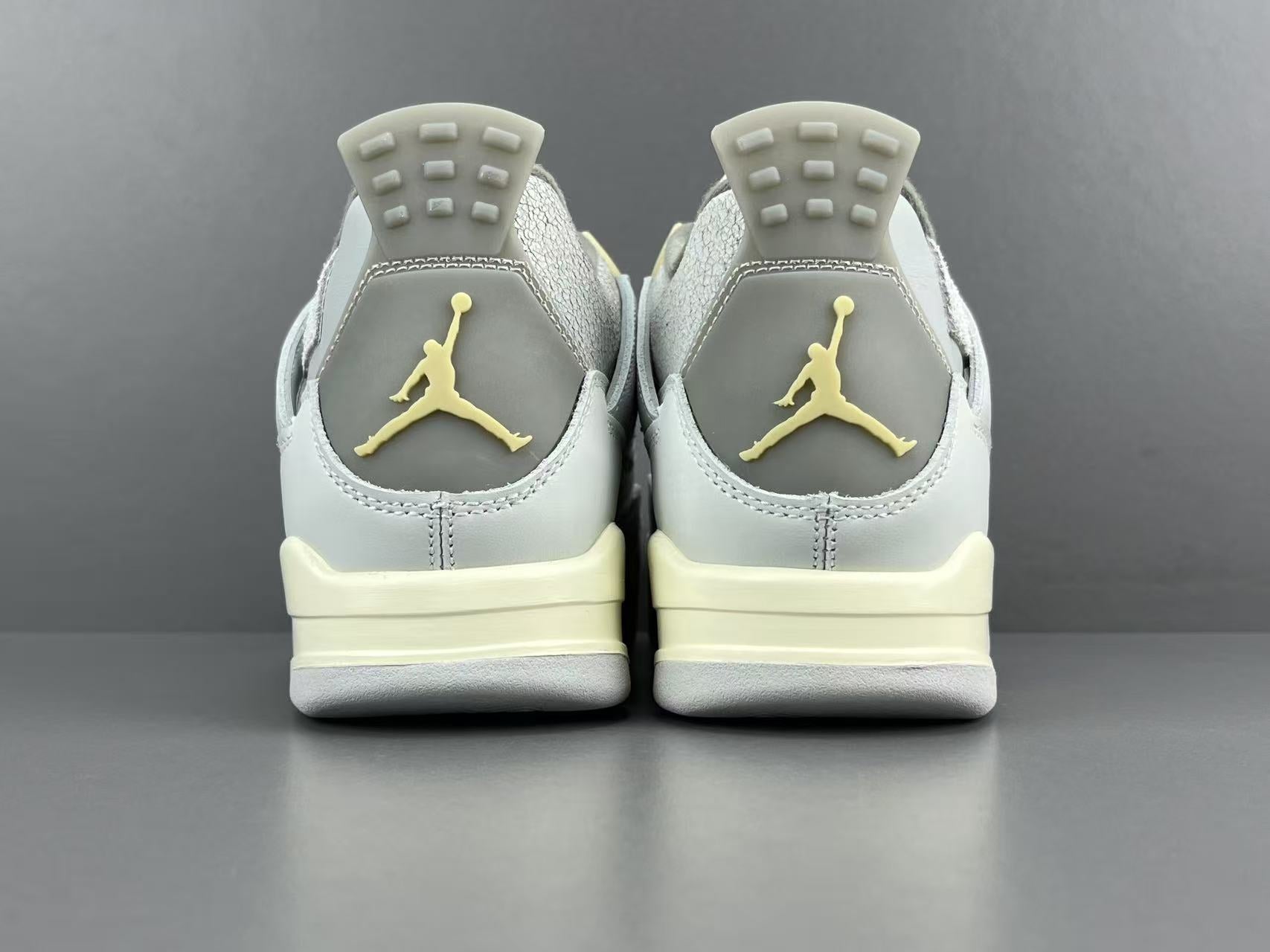 Jordan Air Jordan 4 SE Craft Photon Dust