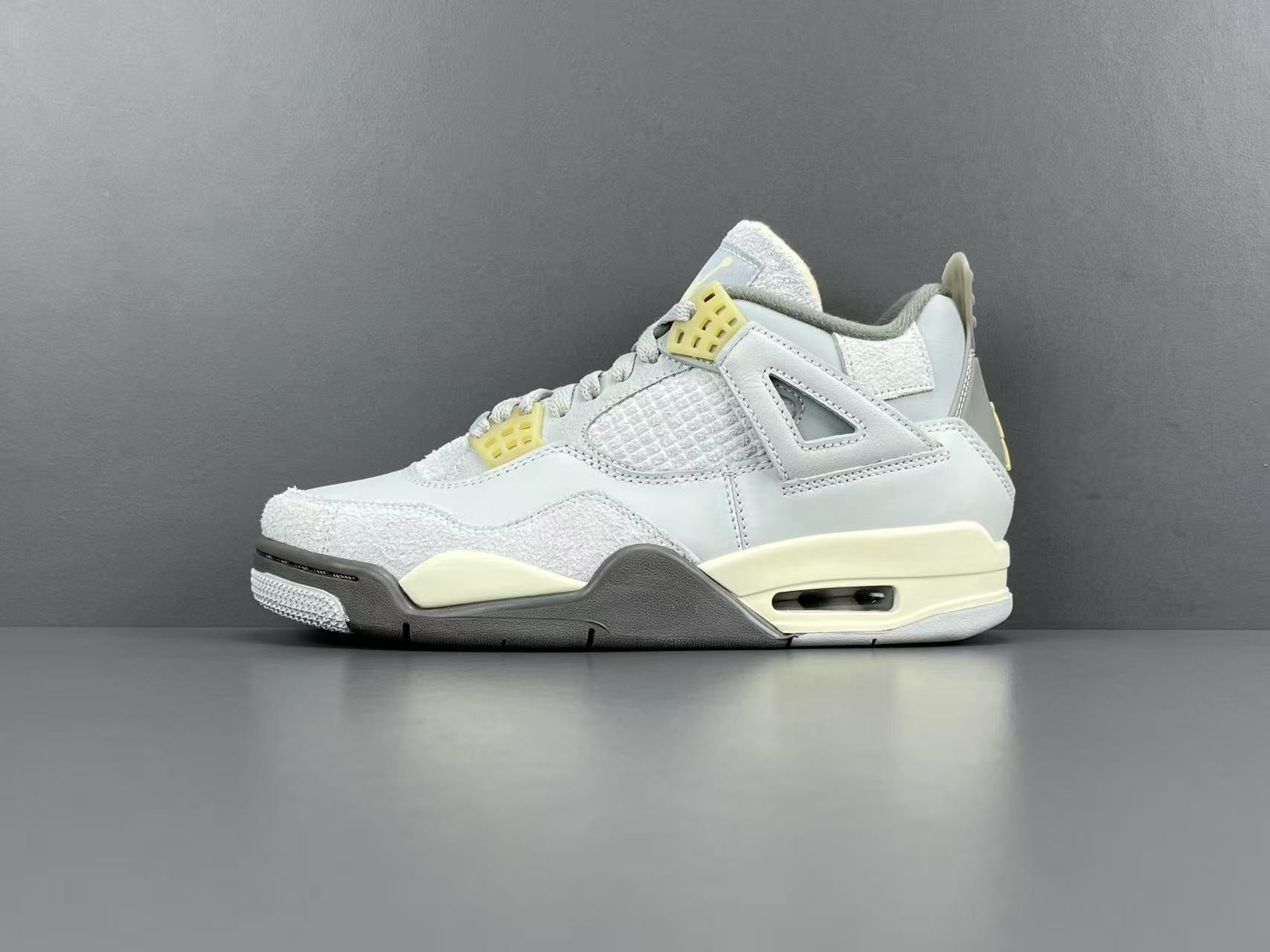 Jordan Air Jordan 4 SE Craft Photon Dust