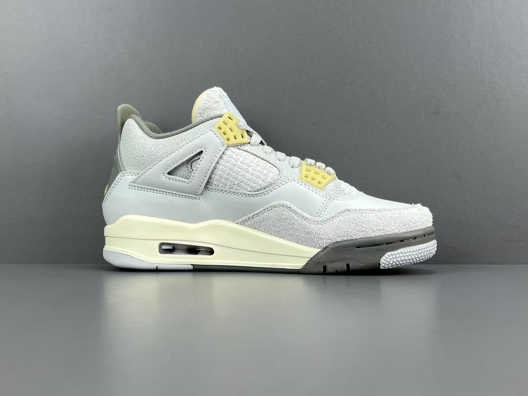 Jordan Air Jordan 4 SE Craft Photon Dust