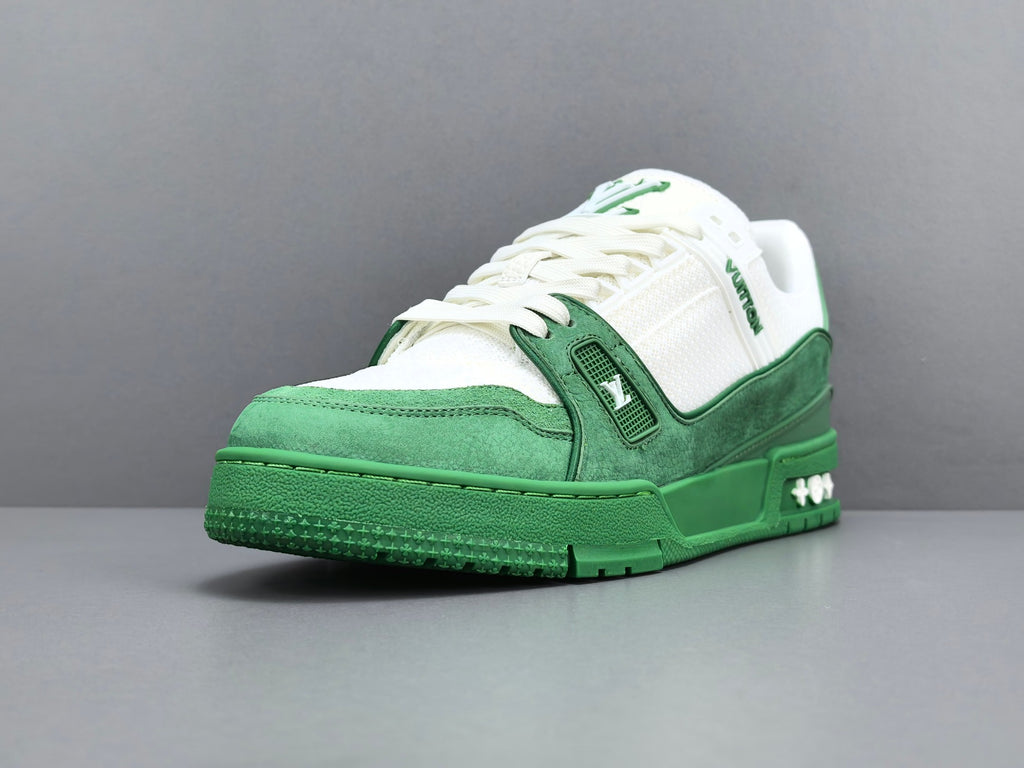Lv Trainer