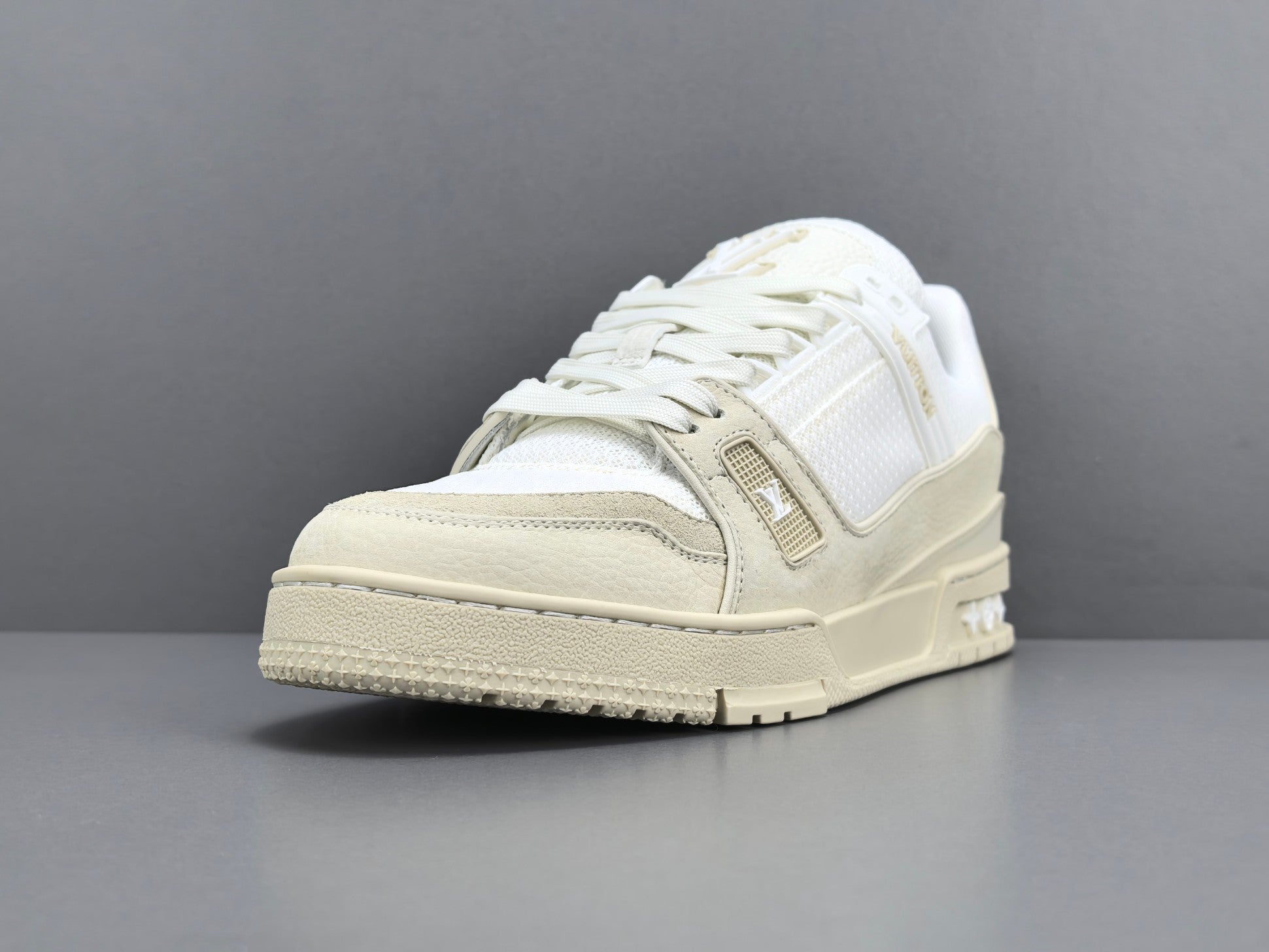 Lv Trainer