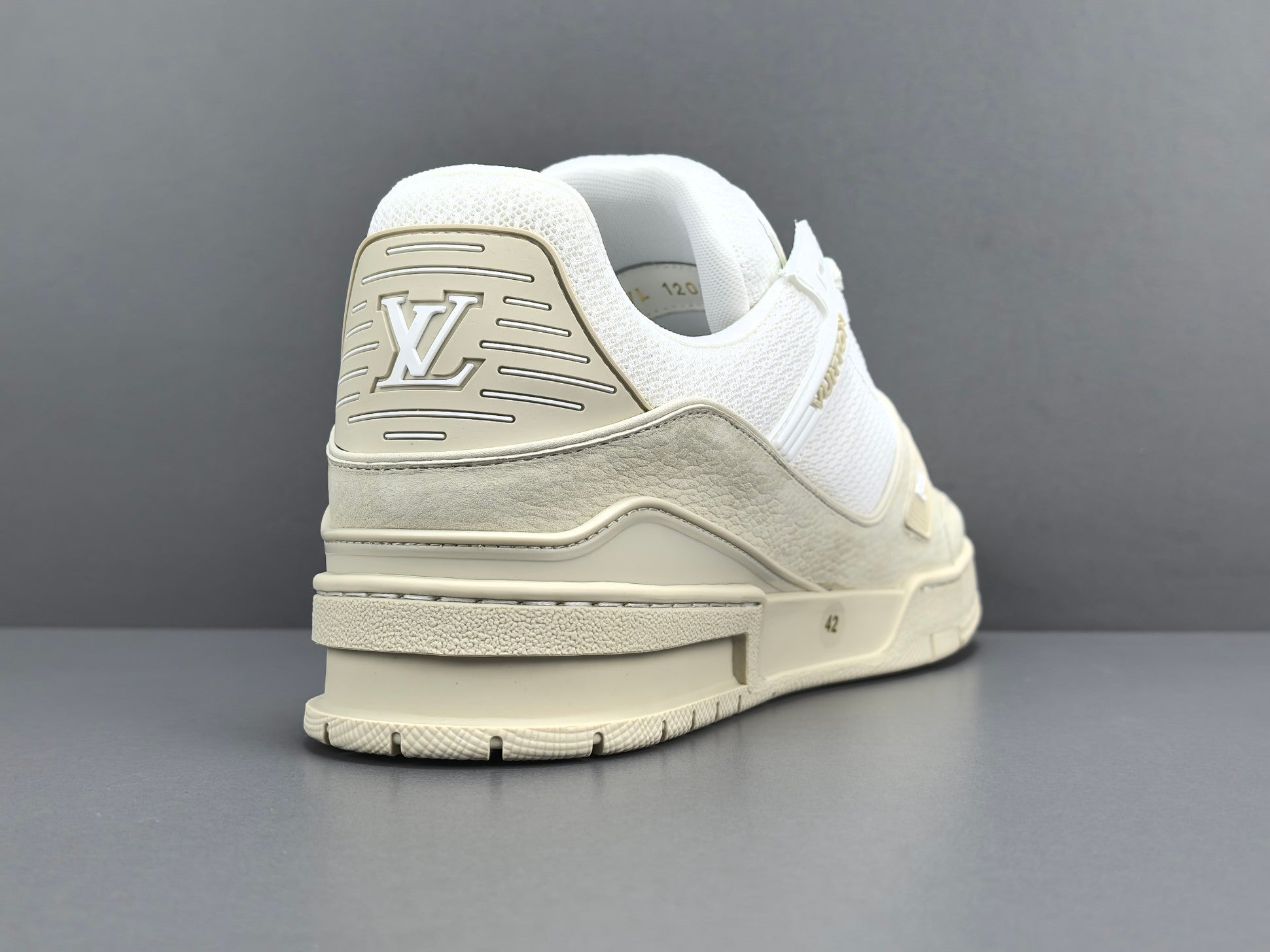 Lv Trainer