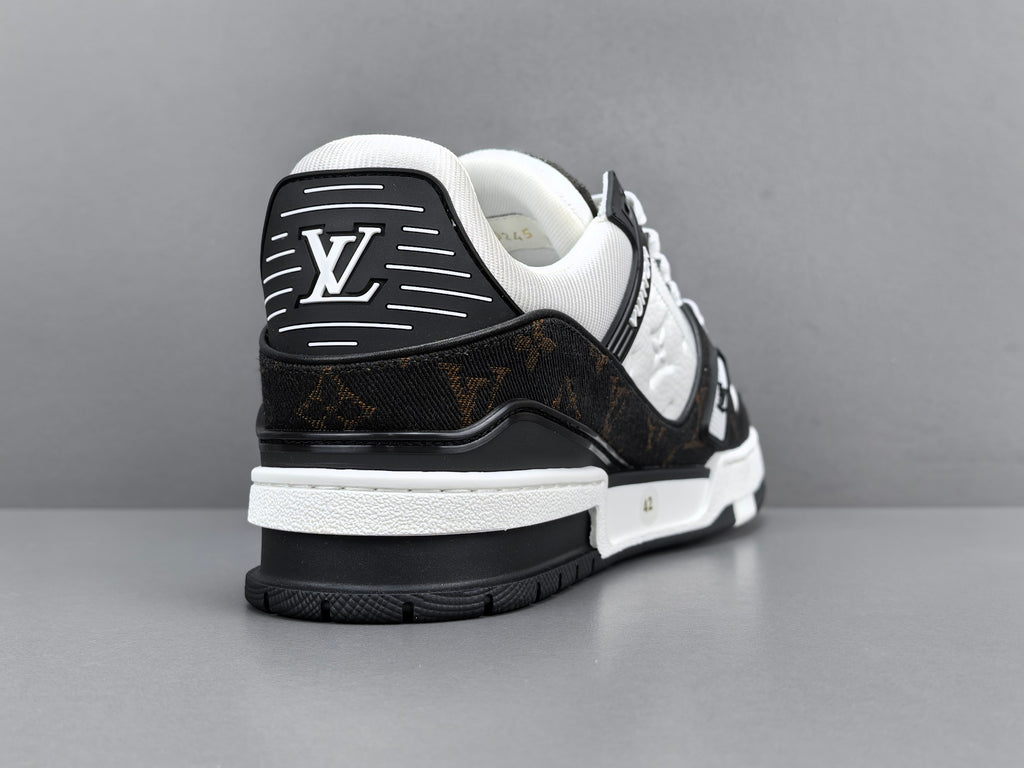 Lv Trainer