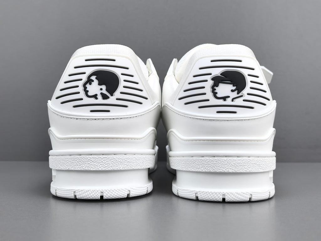 Lv Trainer