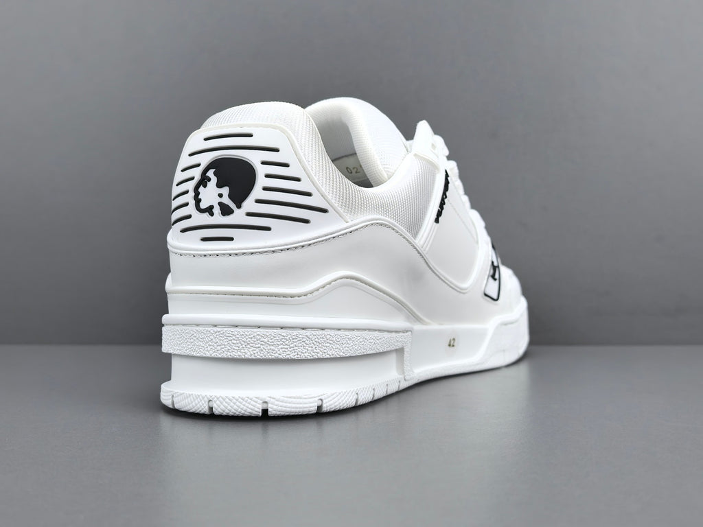 Lv Trainer