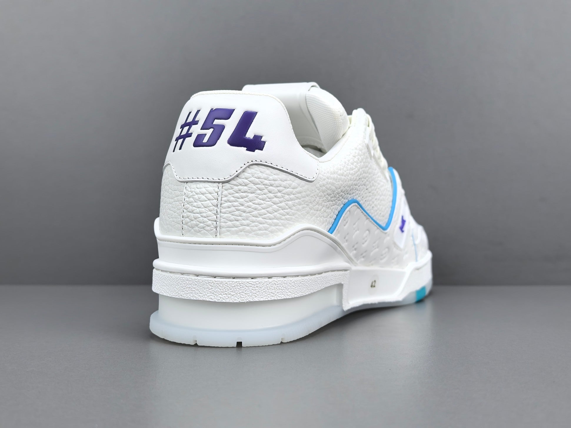 Lv Trainer