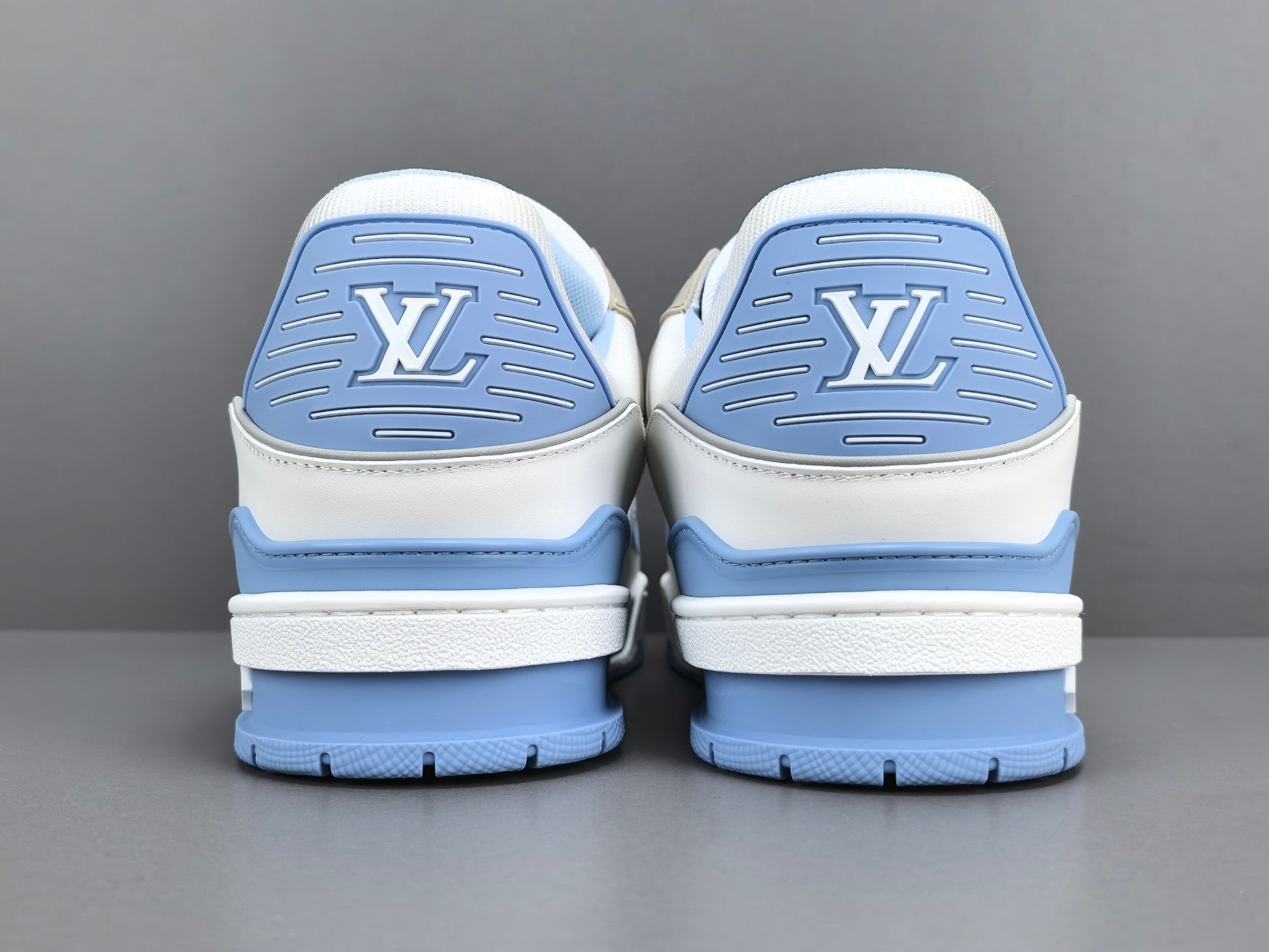 Lv Trainer