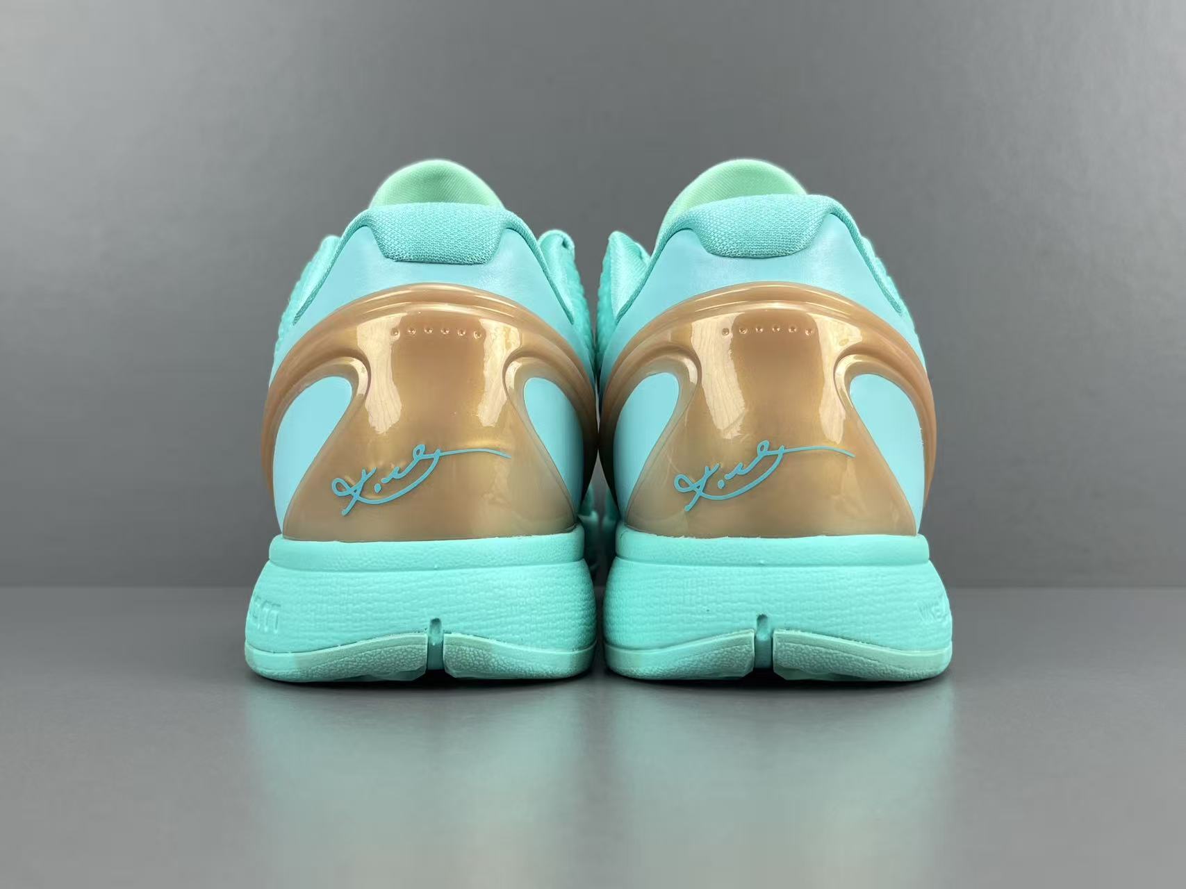 Jalen Brunson x Nike Zoom Kobe 6 Protro Statue of Liberty PE