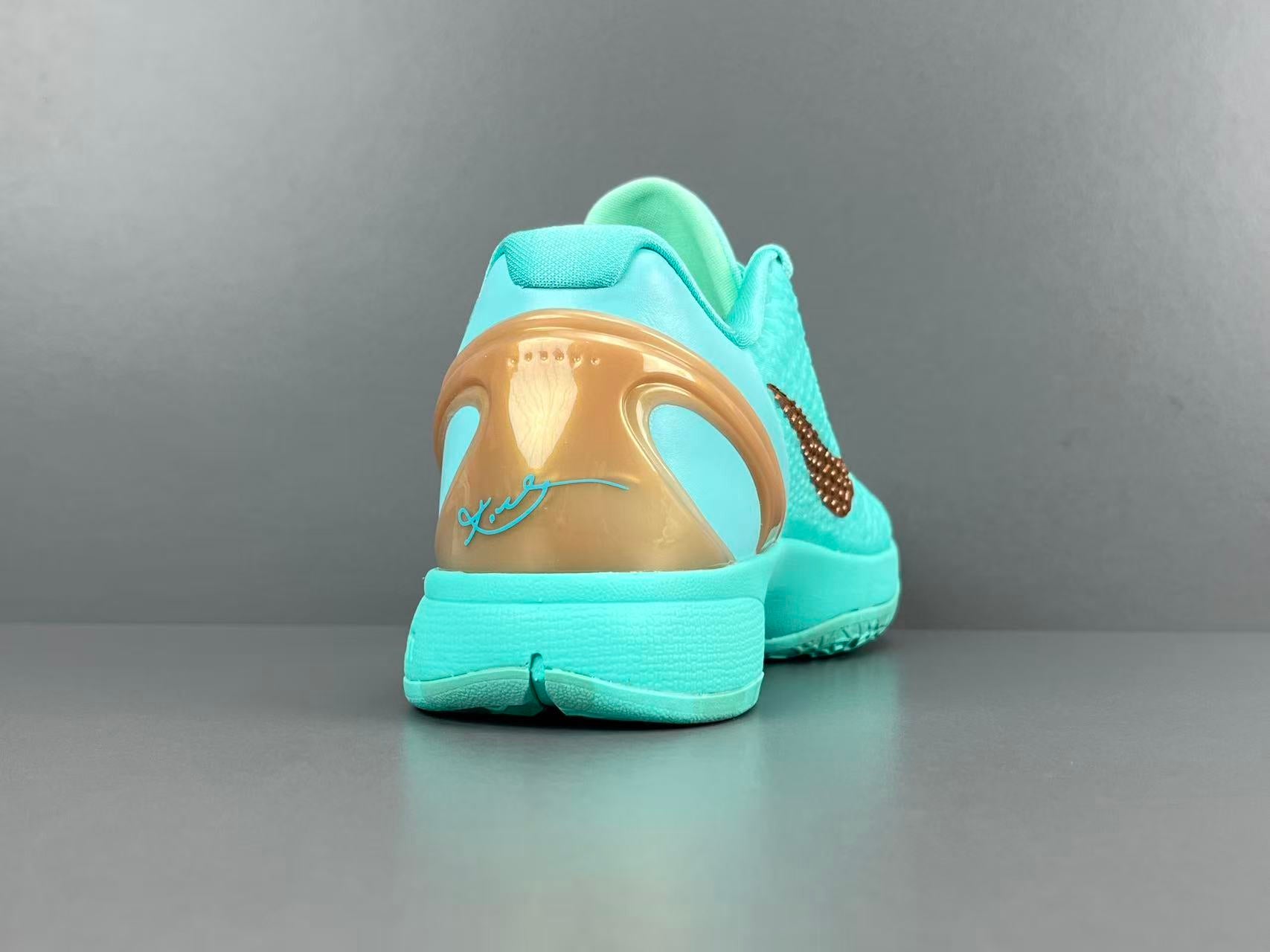 Jalen Brunson x Nike Zoom Kobe 6 Protro Statue of Liberty PE