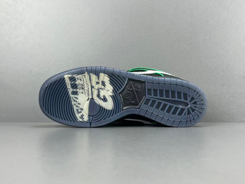 Bronx Girls Skate x Nike Dunk SB Low Pro QS