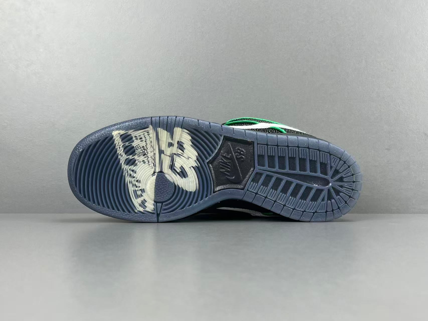 Bronx Girls Skate x Nike Dunk SB Low Pro QS