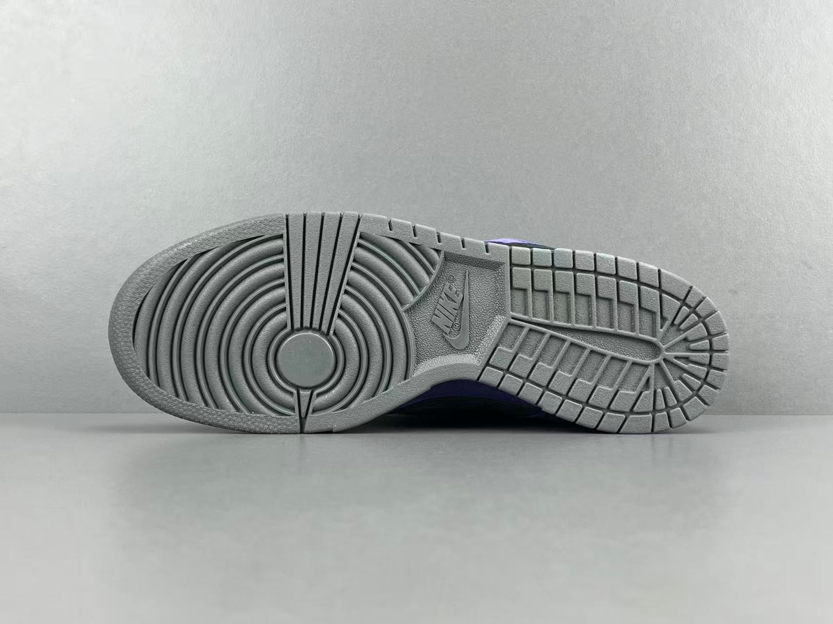 Nike SB Dunk Low x Supreme 94 Ink Purple