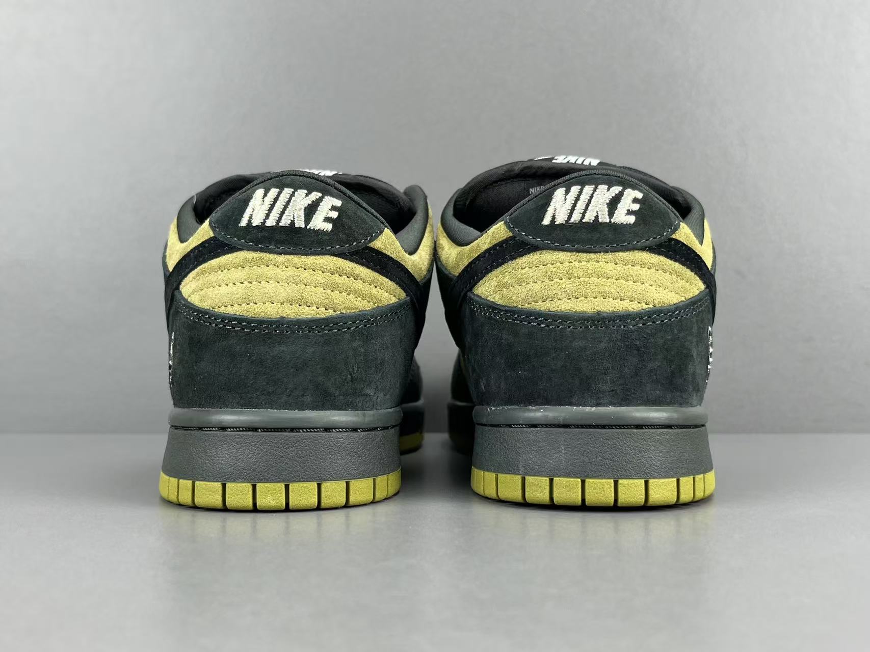 Supreme x Nike Dunk SB Dunk Low