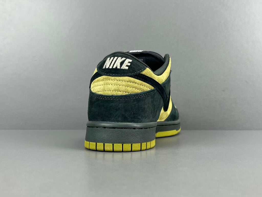 Supreme x Nike Dunk SB Dunk Low